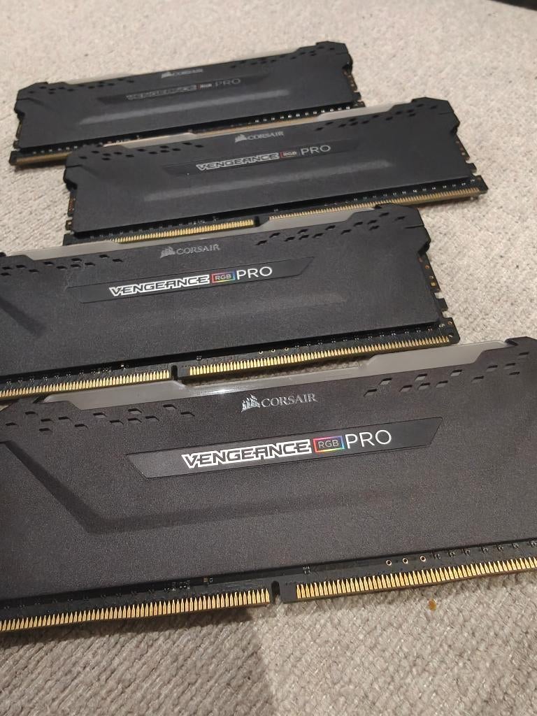 Corsair Vengeance pro ddr4 32gb  rgb, Neuf, 32 GB, DDR4, Enlèvement