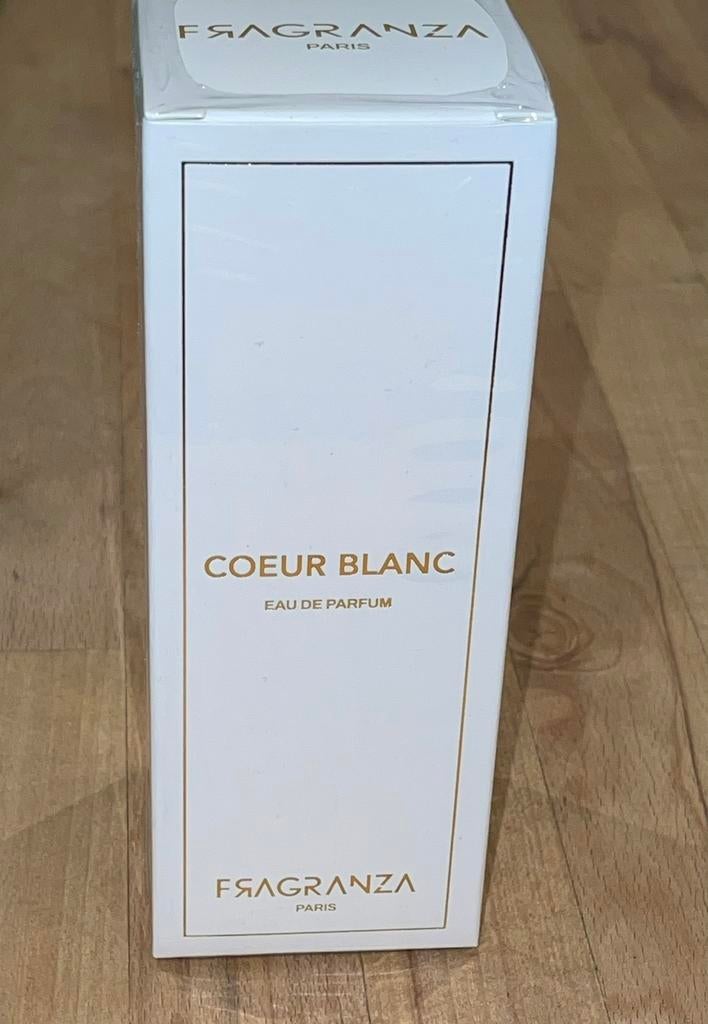 Parfum met wit hart, Handtassen en Accessoires, Uiterlijk | Parfum, Ophalen of Verzenden, Zo goed als nieuw