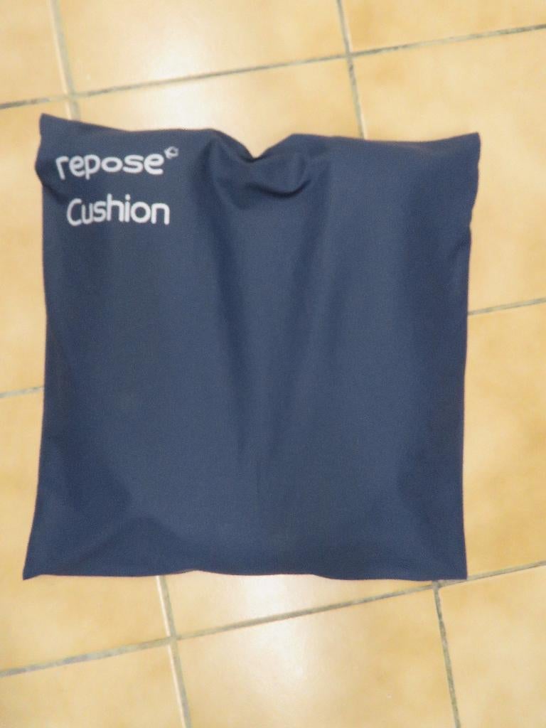 REPOSE Zitkussen met pomp + afwasbare hoes., Ophalen of Verzenden, Zo goed als nieuw