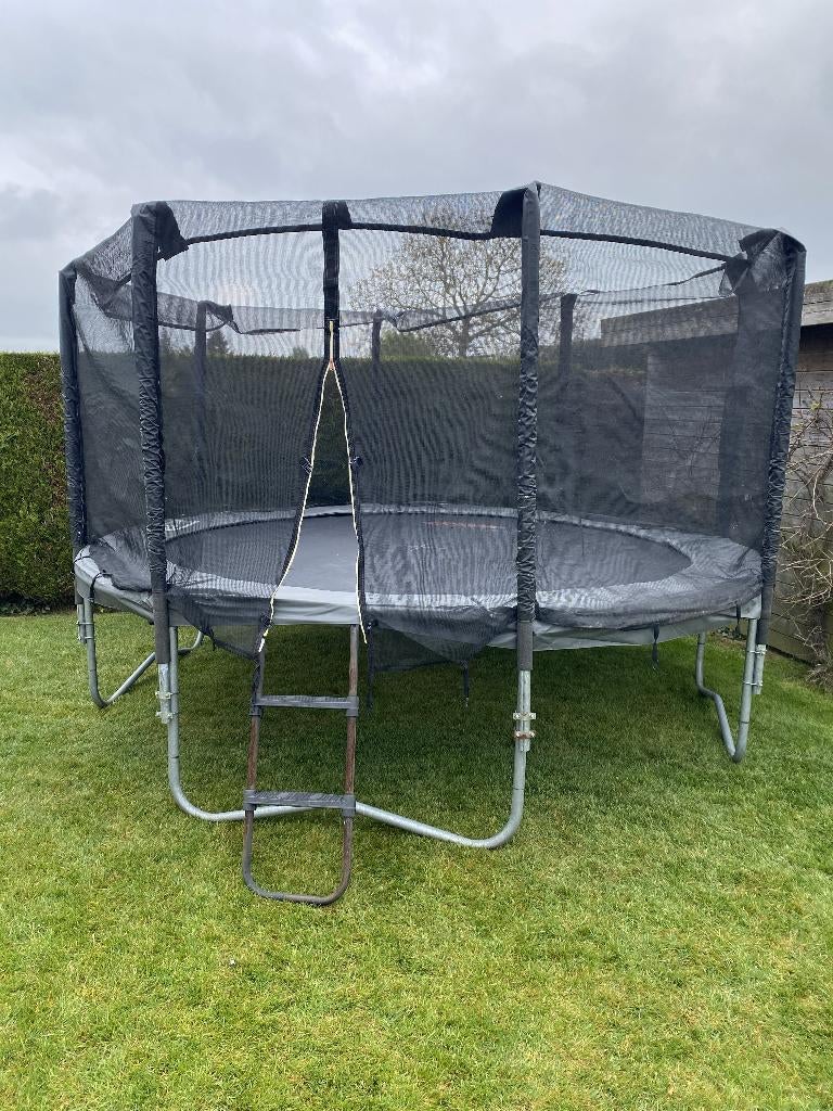 Grote trampoline met veiligheidsnet en nieuwe beschermronde, Kinderen en Baby's, Ophalen, Gebruikt