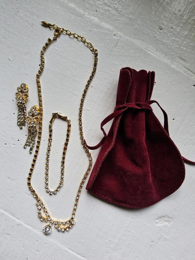 PARURE BIJOUX fantaisie ( le lot ), Bijoux, Sacs & Beauté, Colliers, Utilisé, Autres matériaux, Or, Avec strass, Enlèvement ou Envoi