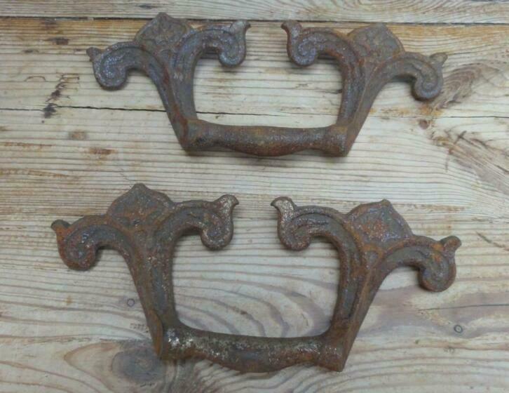 2 Grote antieke verweerde Franse handgrepen / grepen, Antiquités & Art, Antiquités | Autres Antiquités, Enlèvement ou Envoi