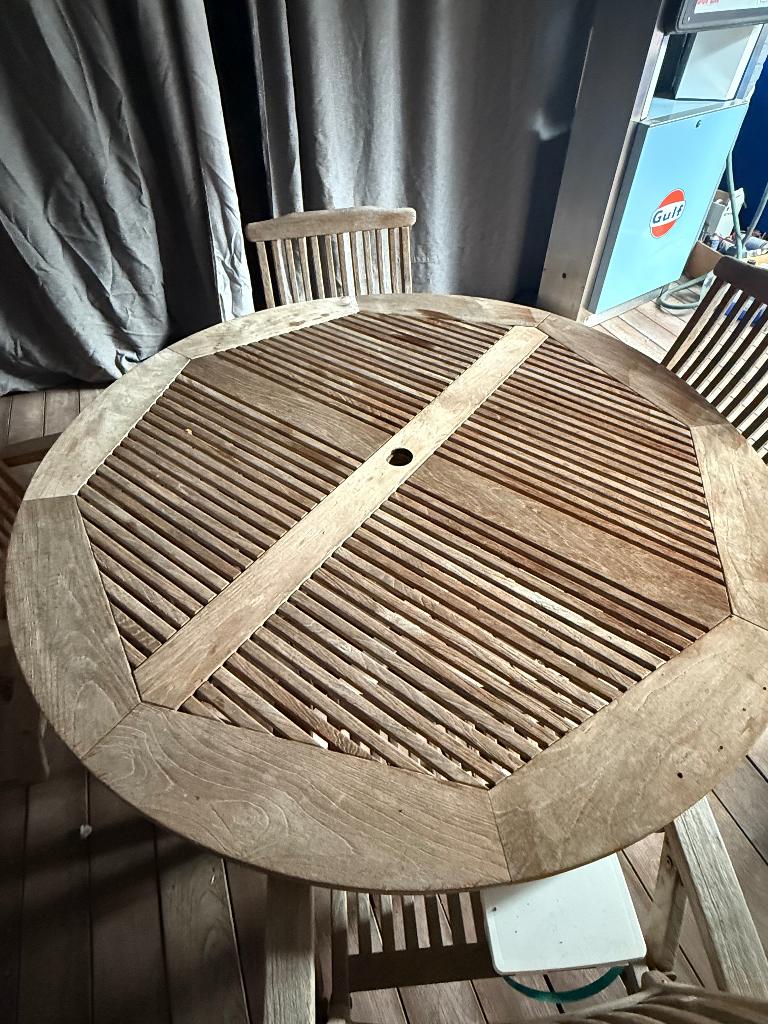 Table en teck + 2 chaises et 2 fauteuils marque Smaragd, Jardin & Terrasse, Enlèvement, Utilisé, Rond, Bois de teck