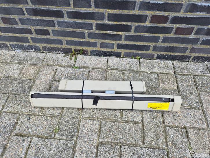 Volvo V70 2007 - 2015 hondenrek scheidingsnet beige €40, Auto-onderdelen, Interieur en Bekleding, Volvo, Gebruikt, Ophalen of Verzenden