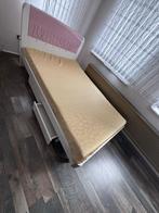 Bed twijfelaar roze, nachtkast en kleerkast, Huis en Inrichting, Slaapkamer | Bedden, Ophalen, Nieuw, 140 cm, Twijfelaar