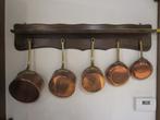 Eiken ophangbord met koperen pannenset, Antiek en Kunst, Ophalen