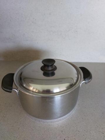 Kookpot lagostina, Maison & Meubles, Cuisine | Casseroles & Poêles, Enlèvement ou Envoi, Utilisé, Inox, Plaque céramique