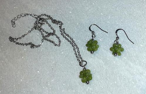 Juwelenset groene jade, Handtassen en Accessoires, Kettingen, Nieuw, Steen of Mineraal, Groen, Met edelsteen, Met hanger, Verstelbaar