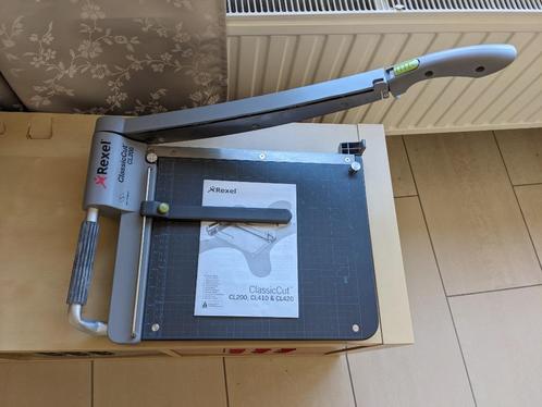 Rexel ClassicCut CL200 A4 antraciet grastrimmer, Diversen, Bureau-accessoires, Zo goed als nieuw, Ophalen of Verzenden