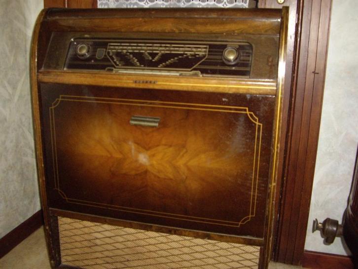Violetta radio/platenspeler 1955-1956, Antiek en Kunst, Antiek | Tv's en Audio, Ophalen