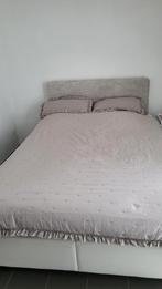 boxspring 160x 220cm wit kleur leer de zijkant, Huis en Inrichting, Slaapkamer | Boxsprings, Ophalen