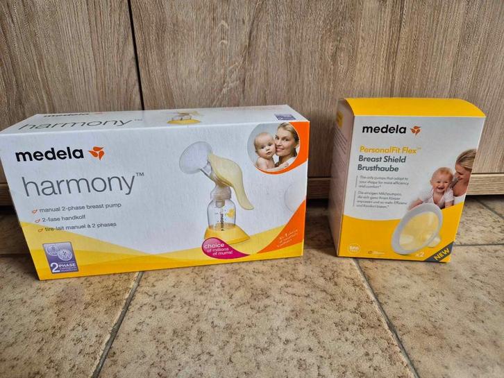 Medela handkolf + borstschild, Kinderen en Baby's, Babyvoeding en Toebehoren, Gebruikt, Ophalen of Verzenden