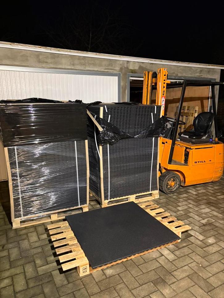 Rubber tegels 100x100x2, Tuin en Terras, Tegels en Klinkers, Rubber, Ophalen