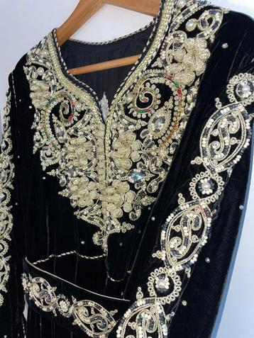 Zwarte Marokkaanse Caftan beschikbaar voor biedingen