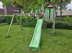 Houten speelhuisje met glijbaan, klimmuurtje en 2 schommels, Kinderen en Baby's, Ophalen, Gebruikt, Hout