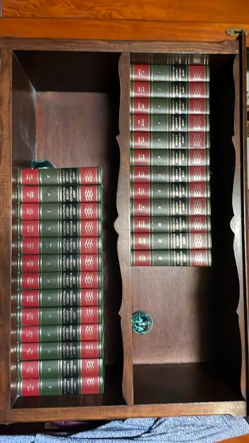 Volledige collectie grote Nederlandse Larousse encyclopedie, Boeken, Encyclopedieën, Zo goed als nieuw, Ophalen of Verzenden