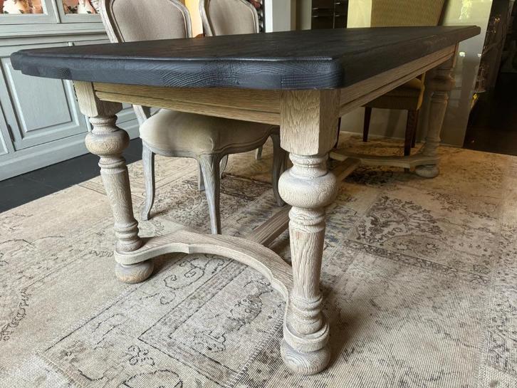 EIKEN rustiek grijs met zwart blad TAFEL EETTAFEL Provence, Huis en Inrichting, Tafels | Eettafels, Zo goed als nieuw, 100 tot 150 cm