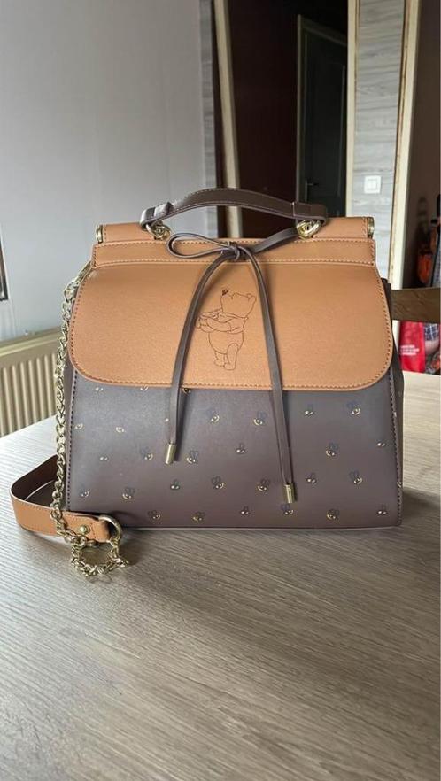 Crossbody-bag Winnie The Pooh Ribbon AOP Exclusive with tags, Handtassen en Accessoires, Tassen | Schoudertassen, Nieuw, Overige merken