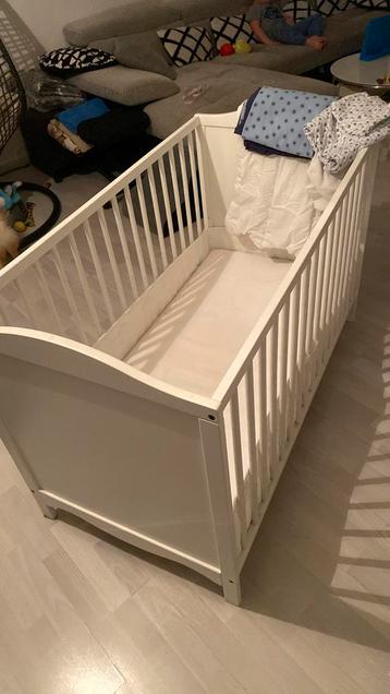 IKEA baby bed met alles daarop! Perfecte staat! beschikbaar voor biedingen