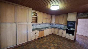 Grote keuken (4,90m x 2,64m) beschikbaar voor biedingen