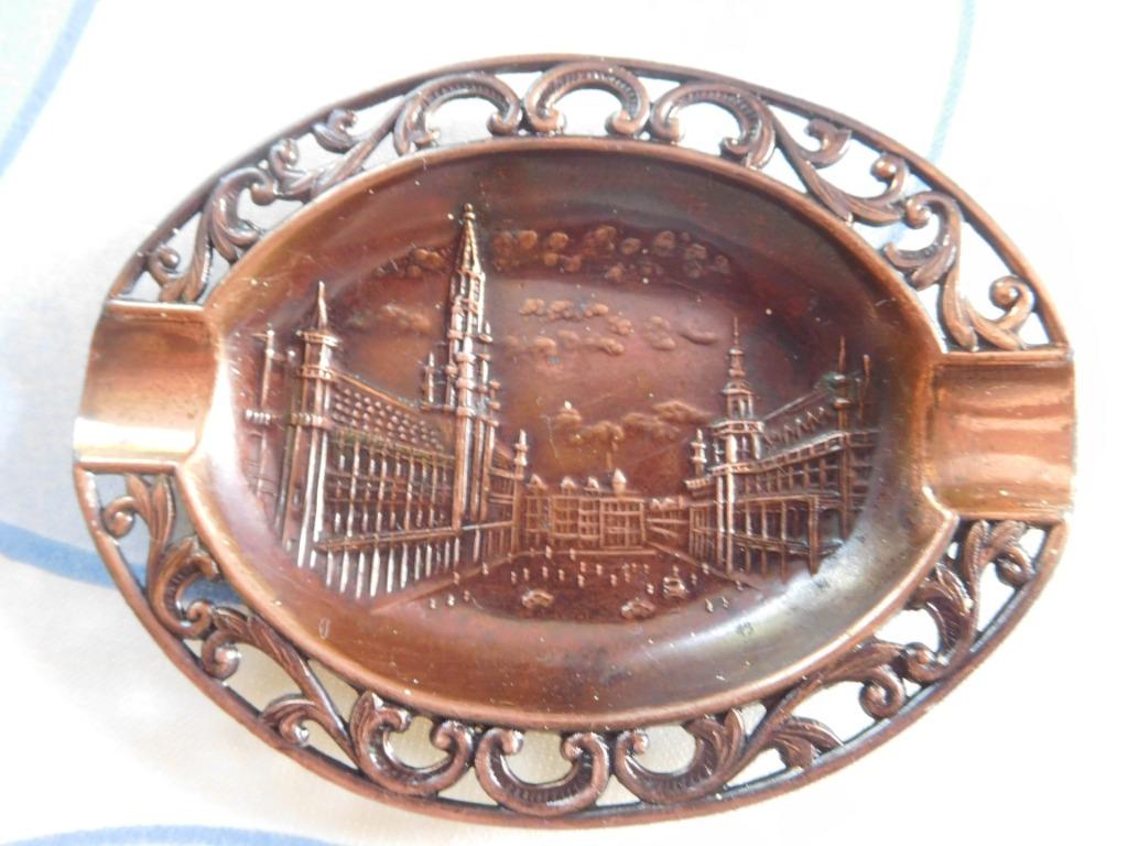 Koperen asbak Grote Markt Brussel, Verzamelen, Rookartikelen, Aanstekers en Luciferdoosjes, Gebruikt, Asbak, Ophalen of Verzenden