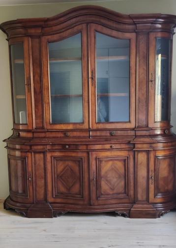 Vitrine Kerselaren, Enlèvement