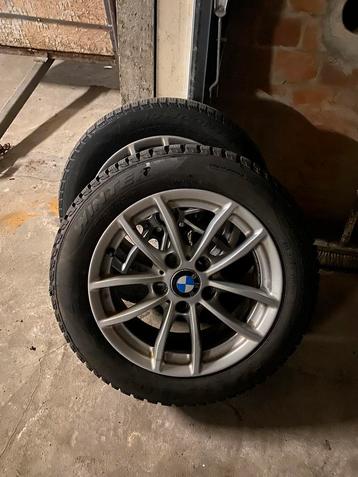 Pneus d'hiver BMW Série 1  disponible aux enchères