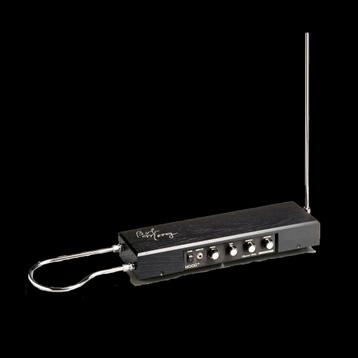 Moog Theremin signed by Bob Moog beschikbaar voor biedingen