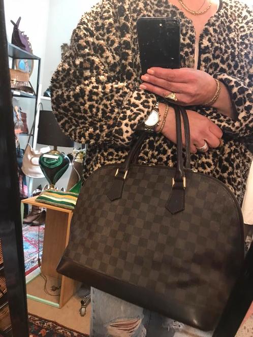 Lederen handtas bruin, Handtassen en Accessoires, Tassen | Damestassen, Handtas, Bruin, Ophalen of Verzenden