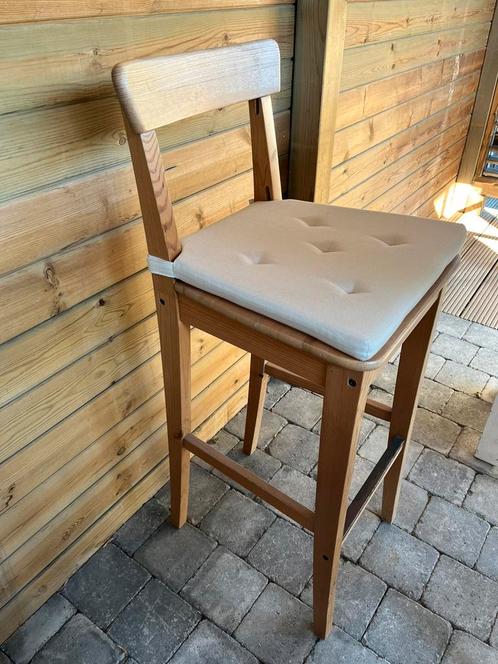 Barkrukken IKEA met zitkussen, Huis en Inrichting, Barkrukken, Gebruikt, Hout, 5 krukken of meer, Met voetsteun, Ophalen