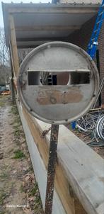 Boîte aux lettres, Enlèvement