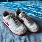 Nike Air Force 1 — wit/rood — maat 39, Kleding | Dames, Schoenen, Wit, Nike, Ophalen of Verzenden, Zo goed als nieuw