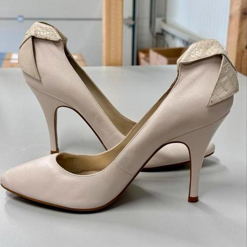 DUNE - Escarpins à talons hauts taille 41 crème comme neufs, Vêtements | Femmes, Chaussures, Comme neuf, Escarpins, Beige, Enlèvement ou Envoi