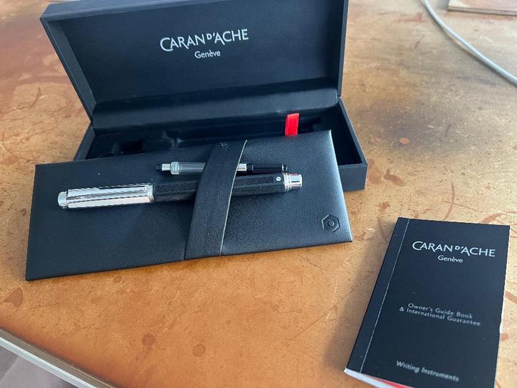 vulpen Caran d'Ache Rubracer, Divers, Ecriture, Neuf, Enlèvement