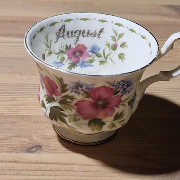 Tasse en porcelaine anglaise Royal Albert mois d'août  beschikbaar voor biedingen