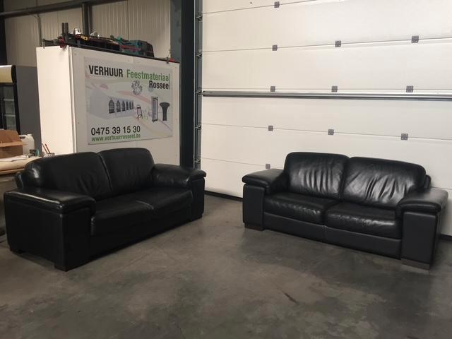 (38) Zwart lederen 2 maal 2 zit, Maison & Meubles, Canapés | Sofas & Chaises Longues, Utilisé, Enlèvement