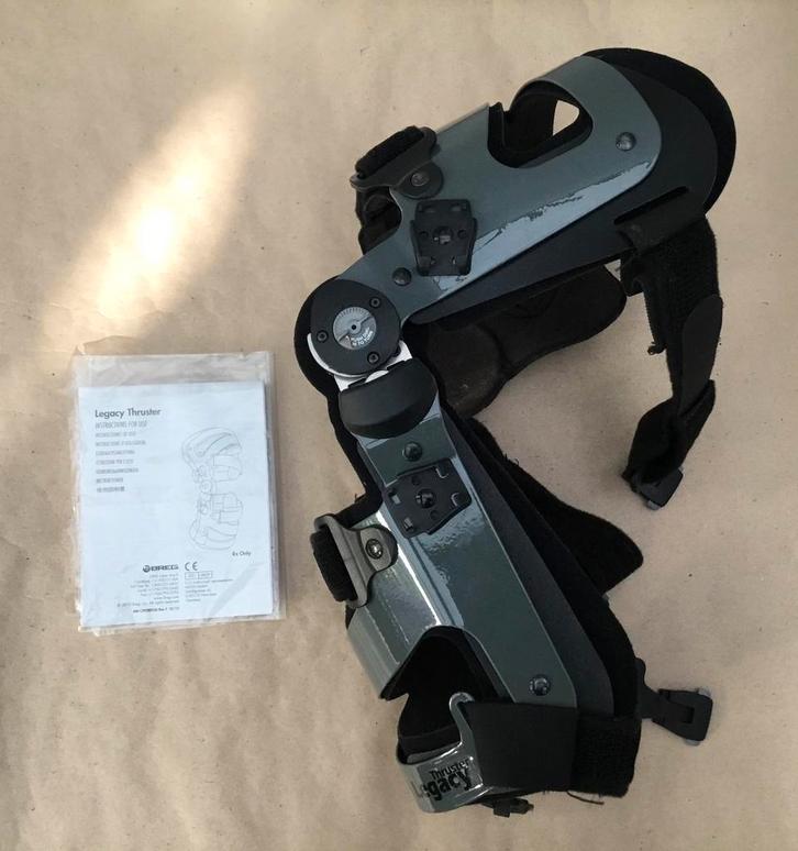 Breg Legacy Thruster kniebrace, Diversen, Braces, Gebruikt, Ophalen of Verzenden