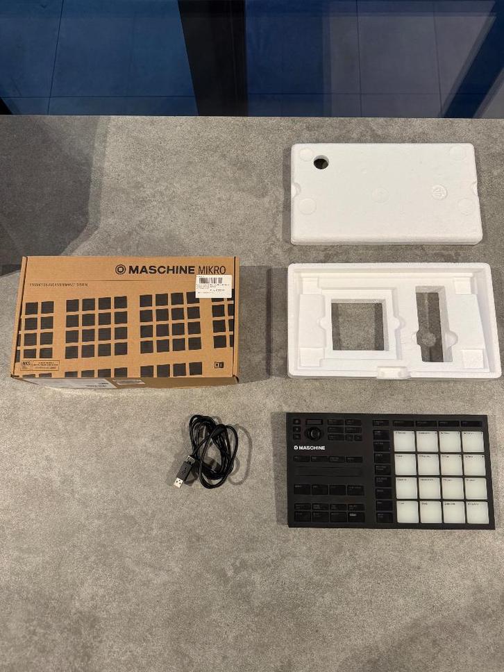 Maschine Mikro - native instruments, Musique & Instruments, Équipement Midi, Comme neuf, Enlèvement