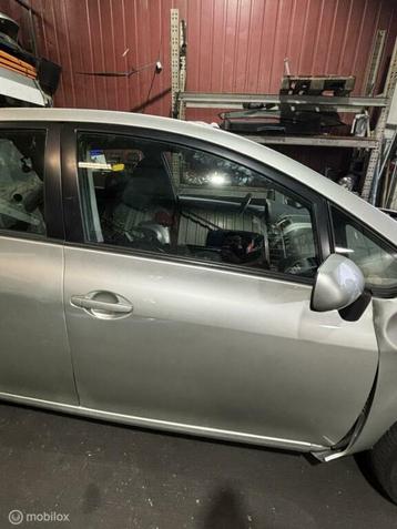 Voordeur links origineel linksvoor Toyota Auris I ('07-'12 beschikbaar voor biedingen