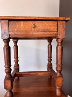 2 Tables d'appoint en bois massif — style vintage, Vintage, Moins de 55 cm, Enlèvement, Bois