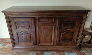 Brocante dressoirkast beschikbaar voor biedingen