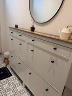 Een witte schoenenkast, Enlèvement, Utilisé