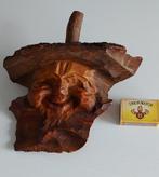 Oostenrijks houten woudgeest, Enlèvement ou Envoi