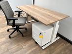 Tweedehands recht bureau Teezz wit, Computers en Software, Laptoptafels, Ophalen of Verzenden, In hoogte verstelbaar
