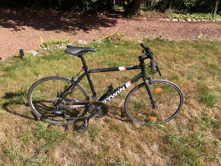 Triban 500 S, Vélos & Vélomoteurs, Vélos | Hommes | Vélos de sport & Vélo de randonnée, Utilisé, Autres marques, 10 à 15 vitesses