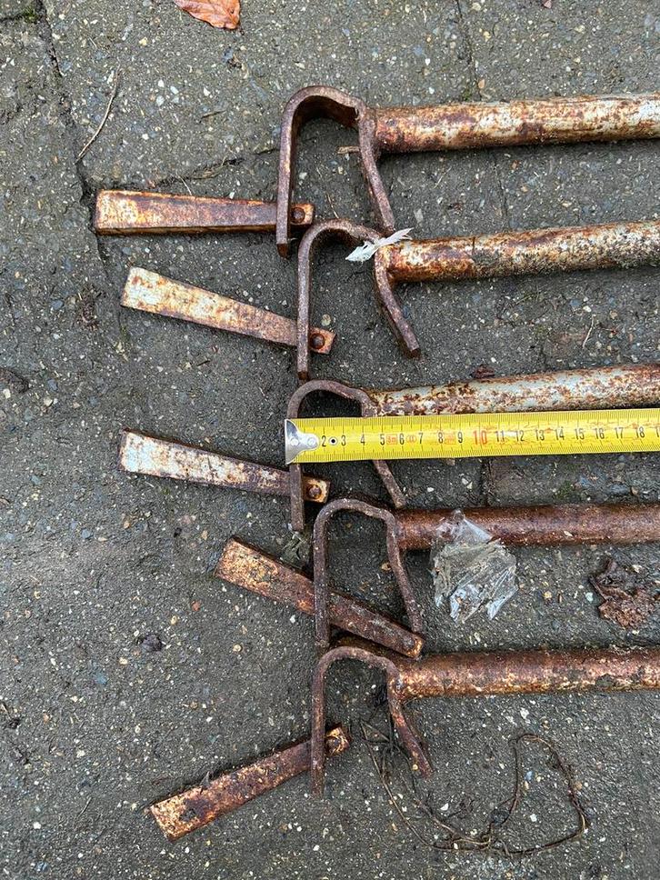 12 verankeringsbuizen voor steiger, stelling of kruisen, Doe-het-zelf en Bouw, Overige Doe-Het-Zelf en Bouw, Zo goed als nieuw