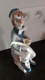 clown avec saxophone, sur dés, porcelaine espagnole, Antiquités & Art, Enlèvement ou Envoi