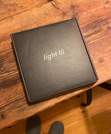 Light Phone III beschikbaar voor biedingen