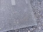 1 geperforeerde staalplaat 300x101x2mm dik - gaten dia 10mm, Doe-het-zelf en Bouw, Metalen, Ophalen, Nieuw, IJzer