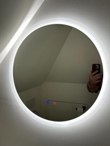 Badkamerspiegel met verlichting en verwarming beschikbaar voor biedingen